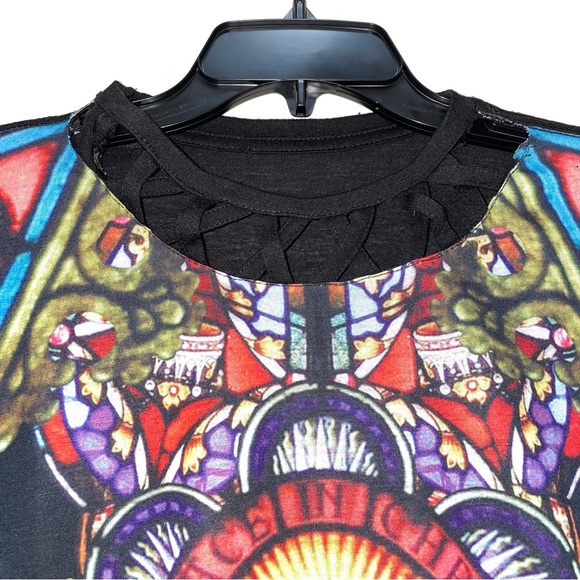 Reworked colorful one of a kind clubbing it boy cutout short sleeve tee size S - Picture 5 of 14